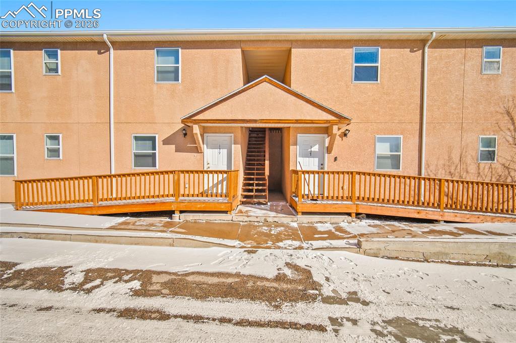 Image 2 of 31: Front of Structure