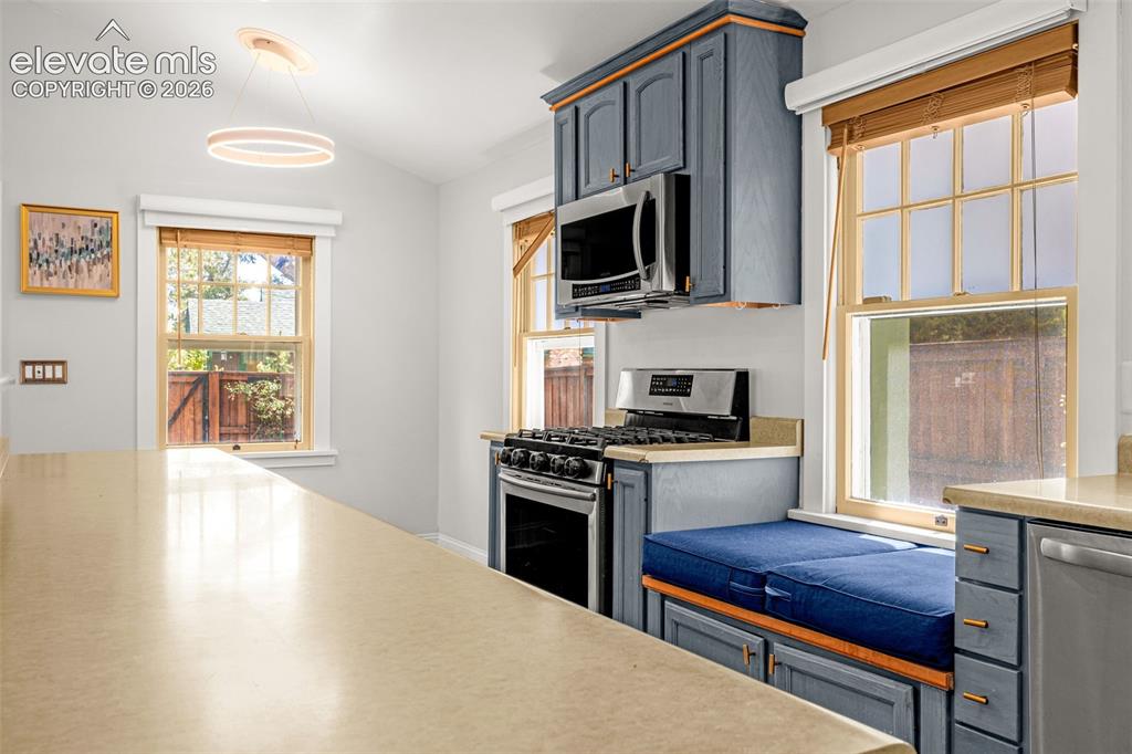 Image 11 of 44: Kitchen