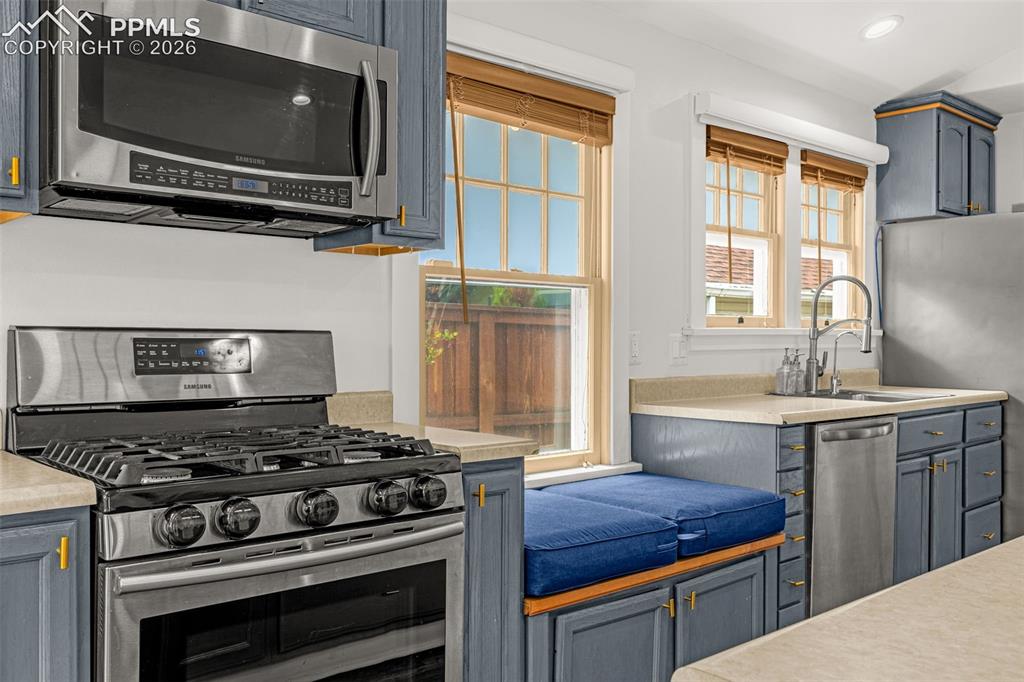 Image 8 of 44: Kitchen
