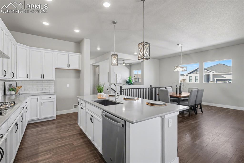 Image 16 of 42: Kitchen