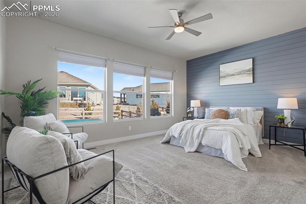 Image 22 of 42: Bedroom