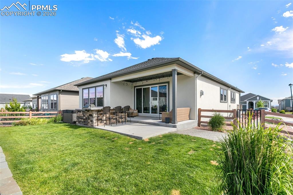 Image 41 of 42: Back of Structure