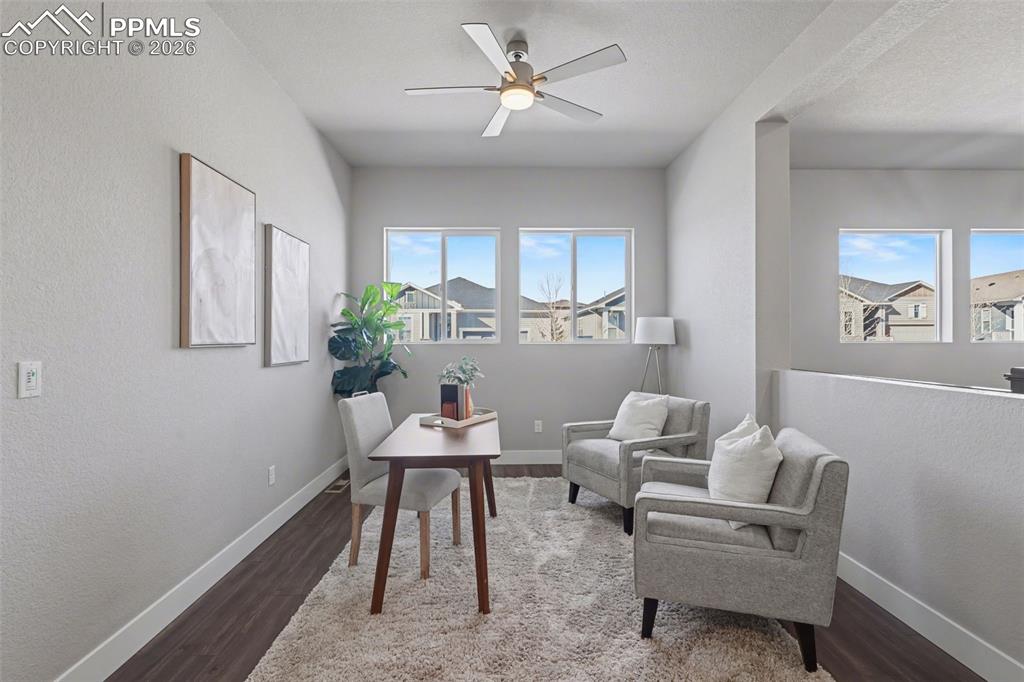 Image 5 of 42: Sitting Room