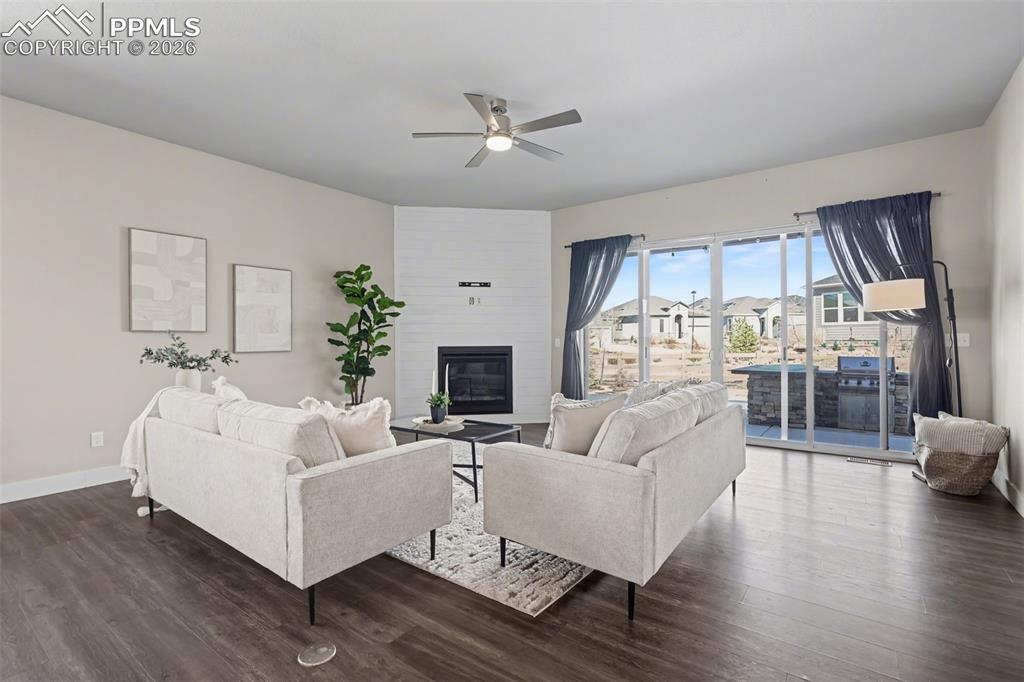 Image 6 of 42: Living Room