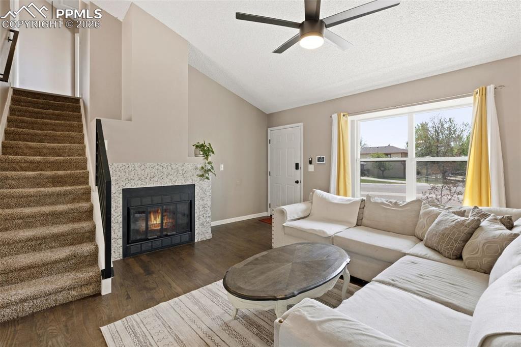 Image 14 of 37: Living Room