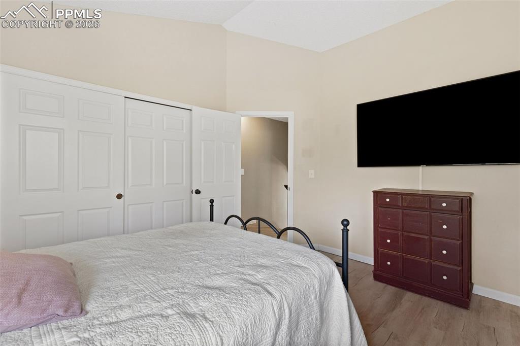 Image 24 of 37: Bedroom