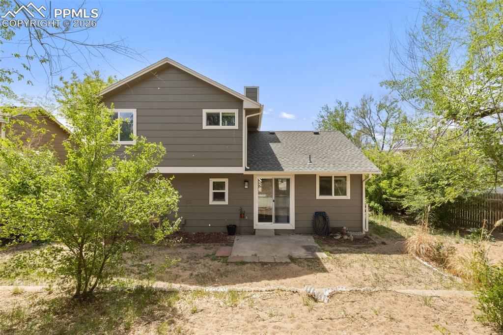 Image 29 of 37: Back of Structure