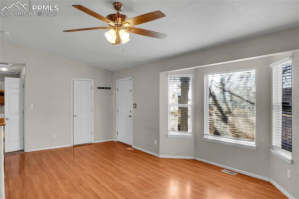 Image 5 of 33: Facing entryway from kitchen