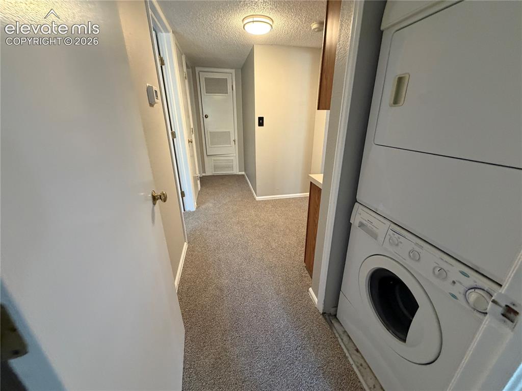 Image 10 of 18: Laundry
