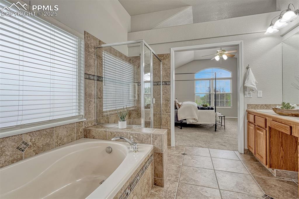 Image 13 of 29: Bathroom