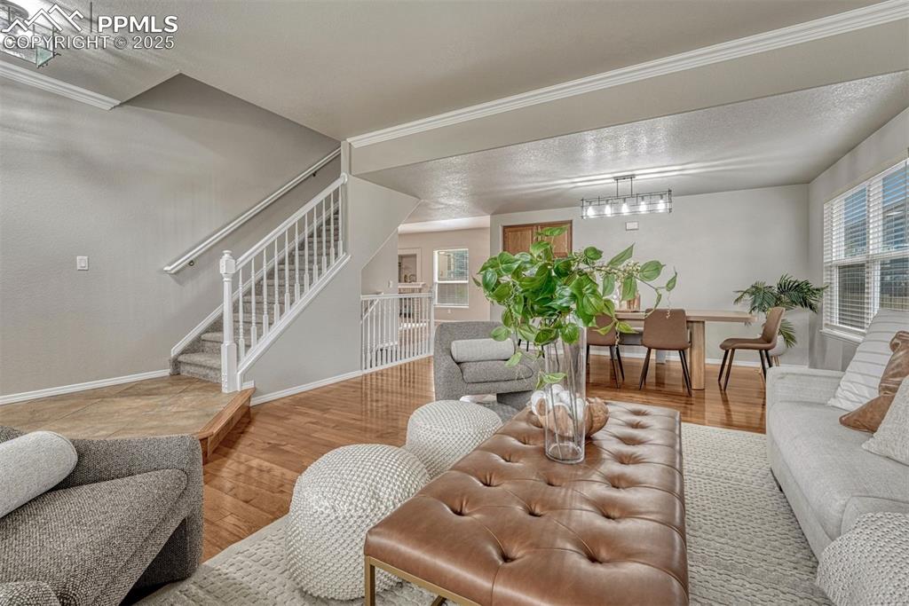 Image 18 of 29: Living Room