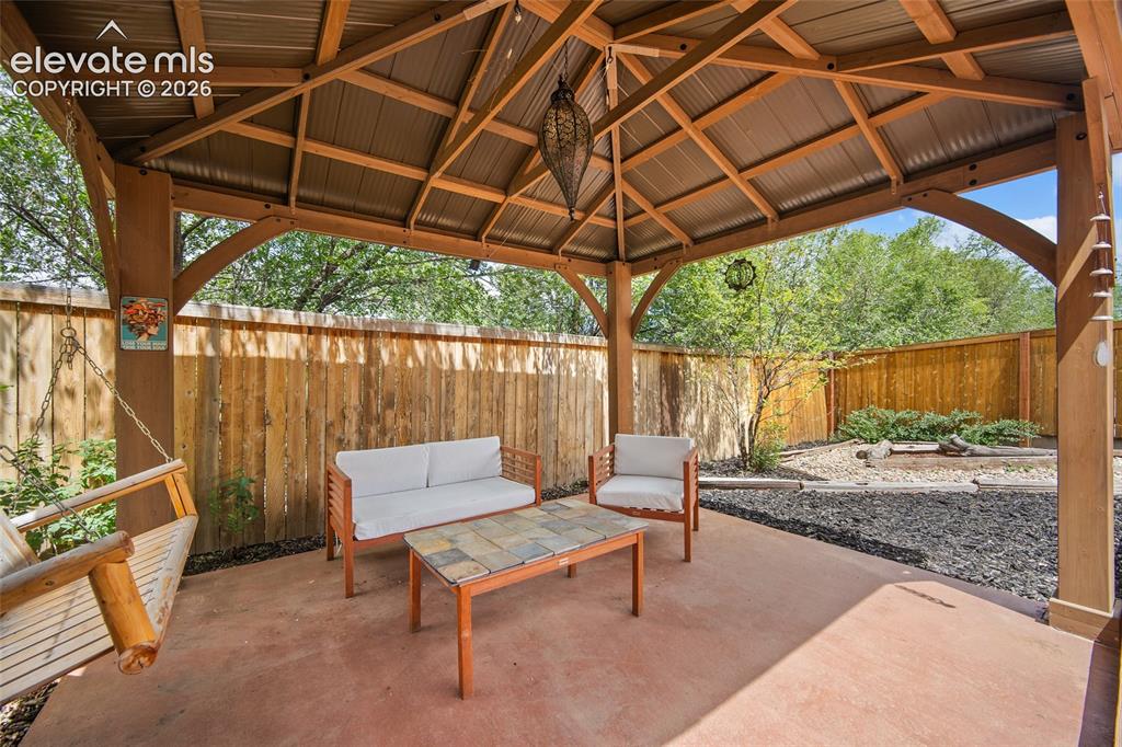 Image 43 of 49: Patio