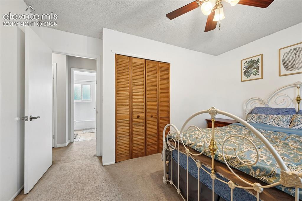 Image 18 of 39: Bedroom
