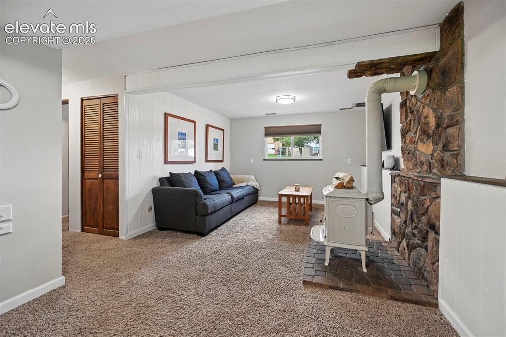 Image 20 of 39: Family Room