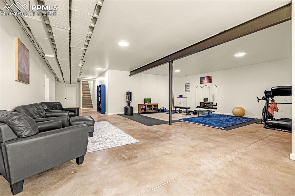 Image 27 of 50: Bathroom in loft 