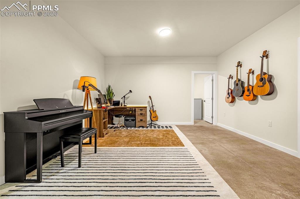 Image 28 of 50: Exercise Room