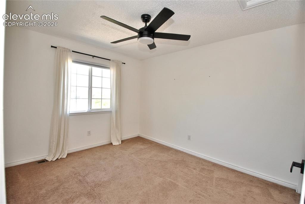 Image 20 of 28: Bedroom