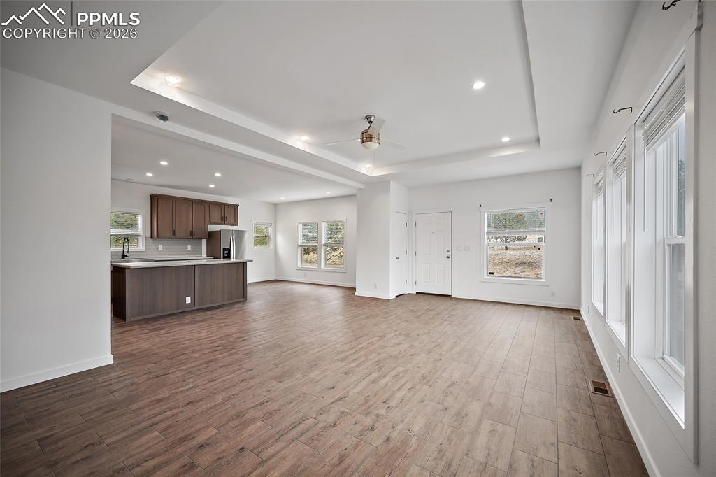 Image 10 of 32: Living Room