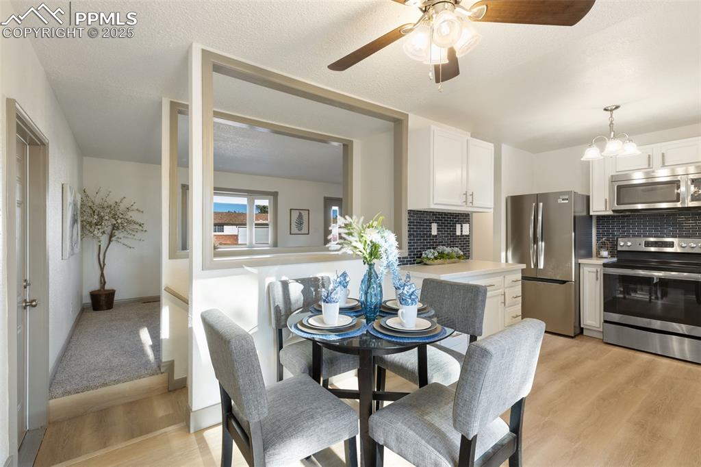 Image 15 of 41: Dining Area