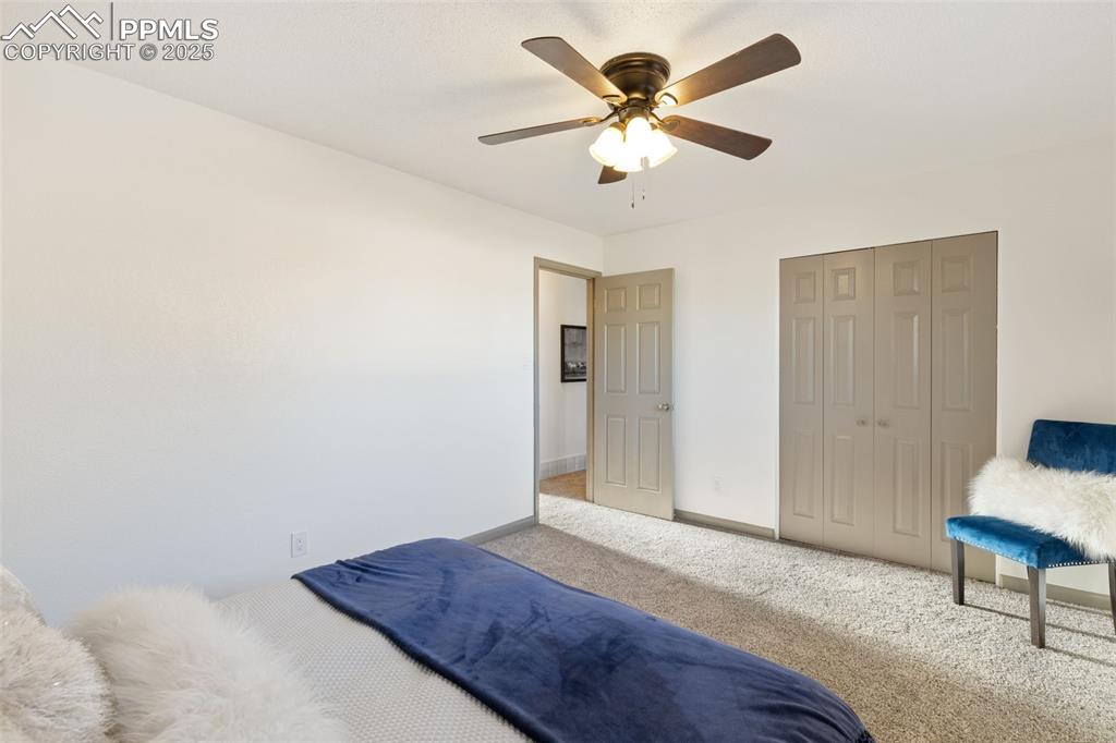 Image 19 of 41: Bedroom