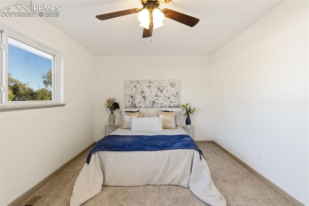 Image 20 of 41: Bedroom