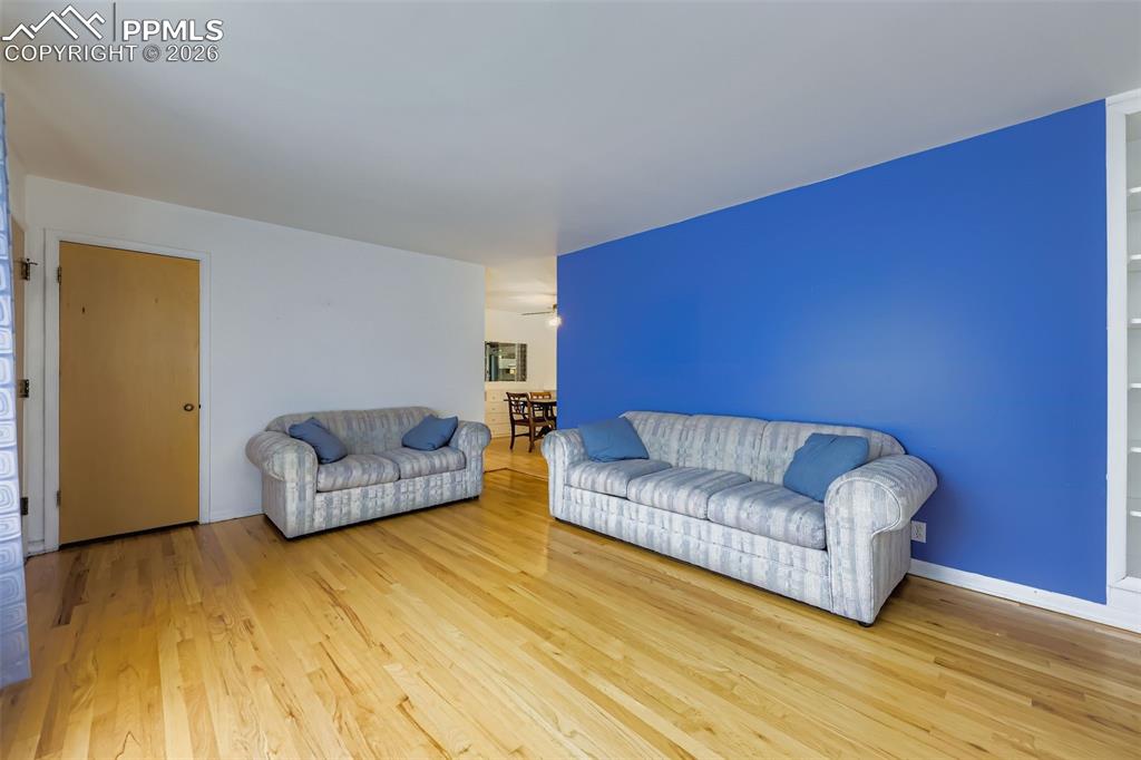 Image 7 of 33: Living Room