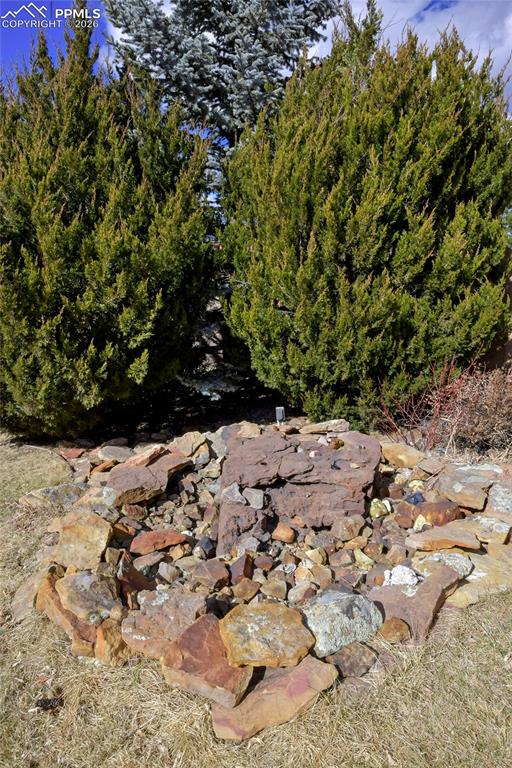 Image 36 of 41: Beautifully Landscaped