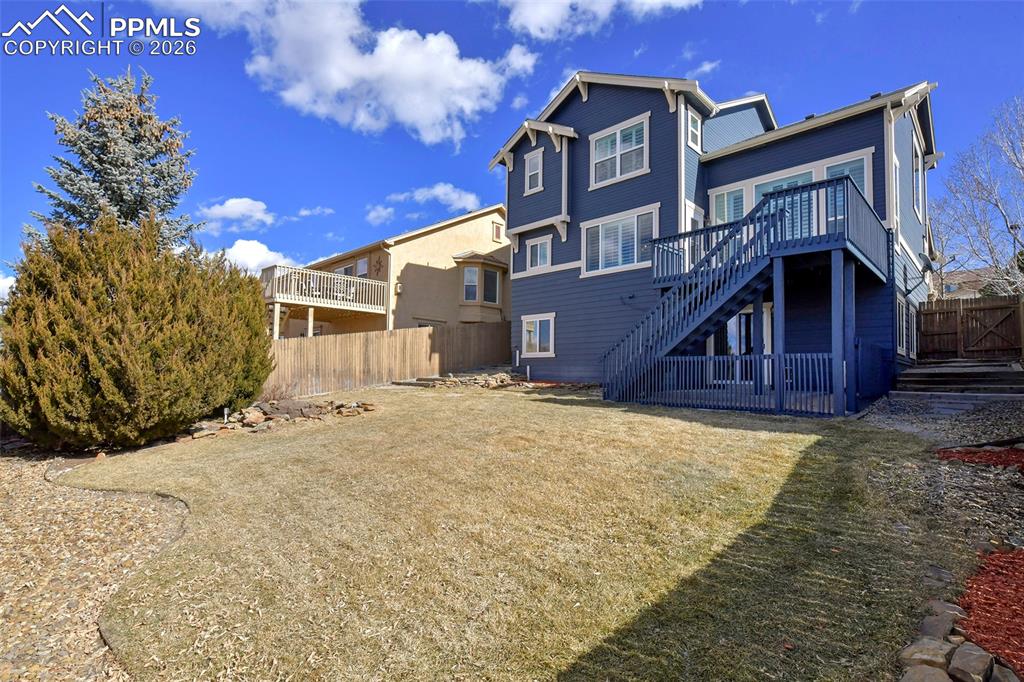 Image 38 of 41: Back of Structure