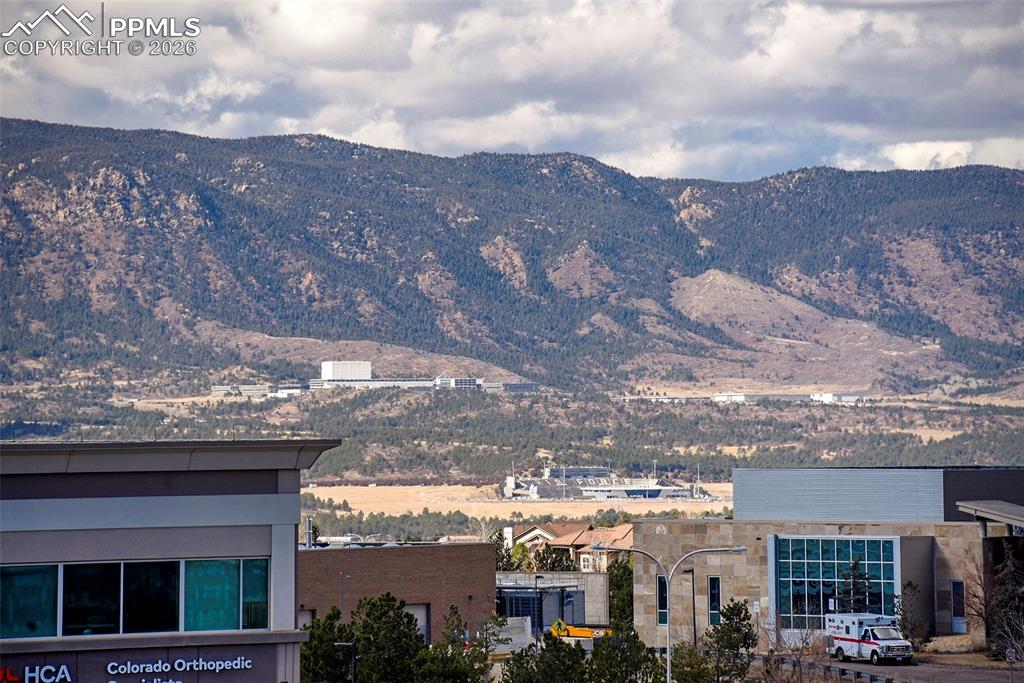 Image 4 of 41: FRONT RANGE VIEWS!