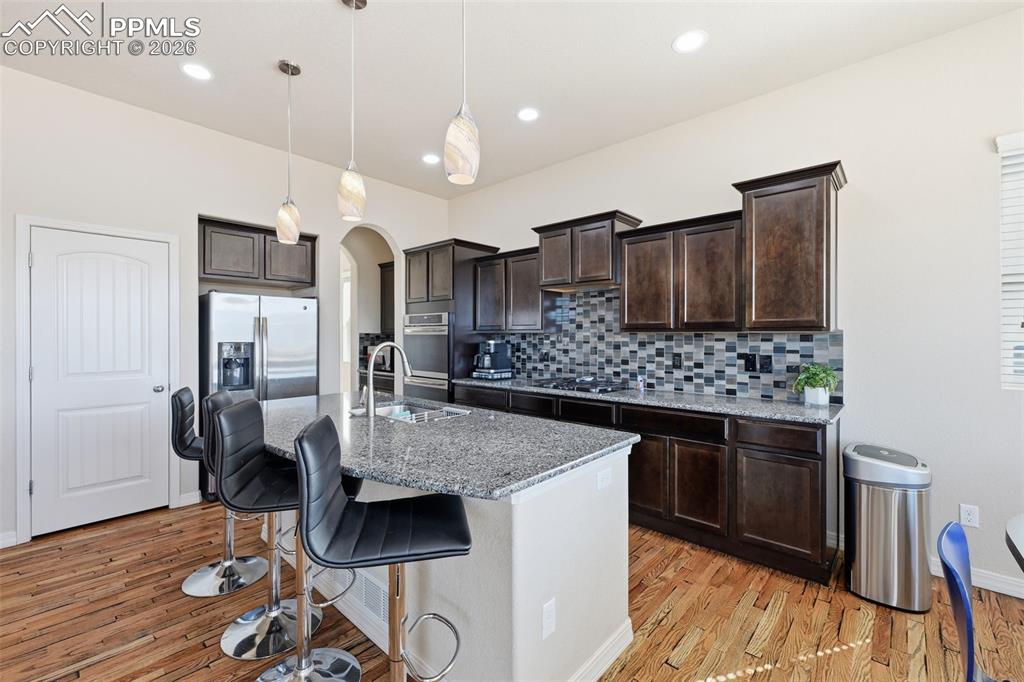 Image 11 of 41: Kitchen