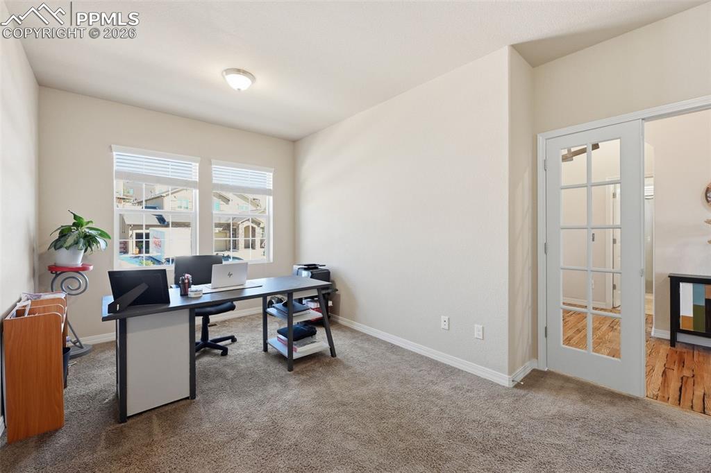 Image 19 of 41: Office