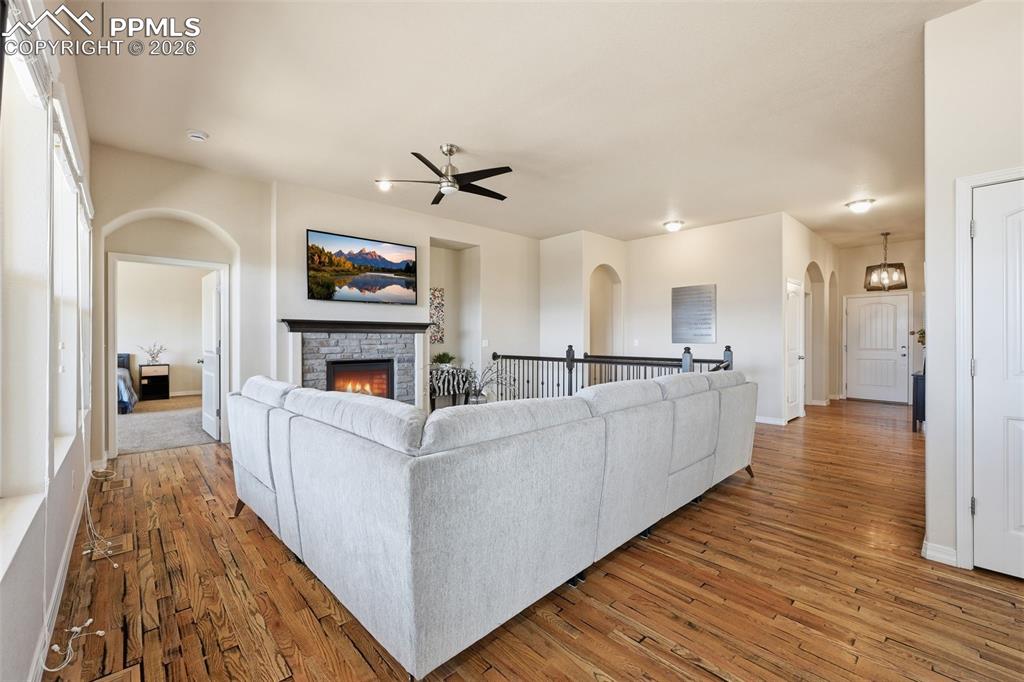 Image 8 of 41: Living Room