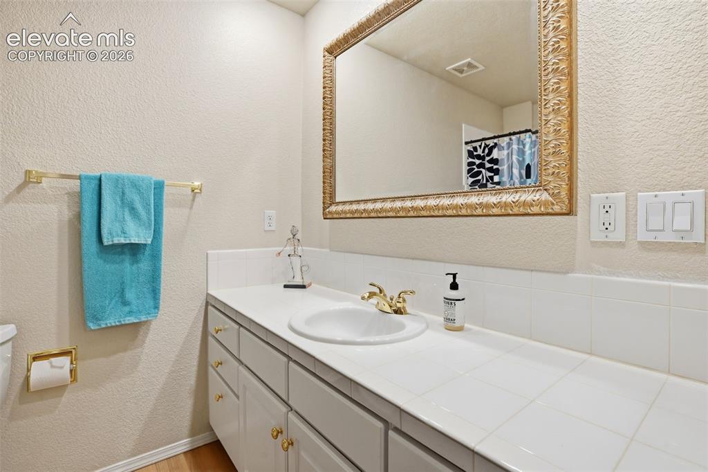 Image 33 of 40: Upstairs ensuite full bath addition