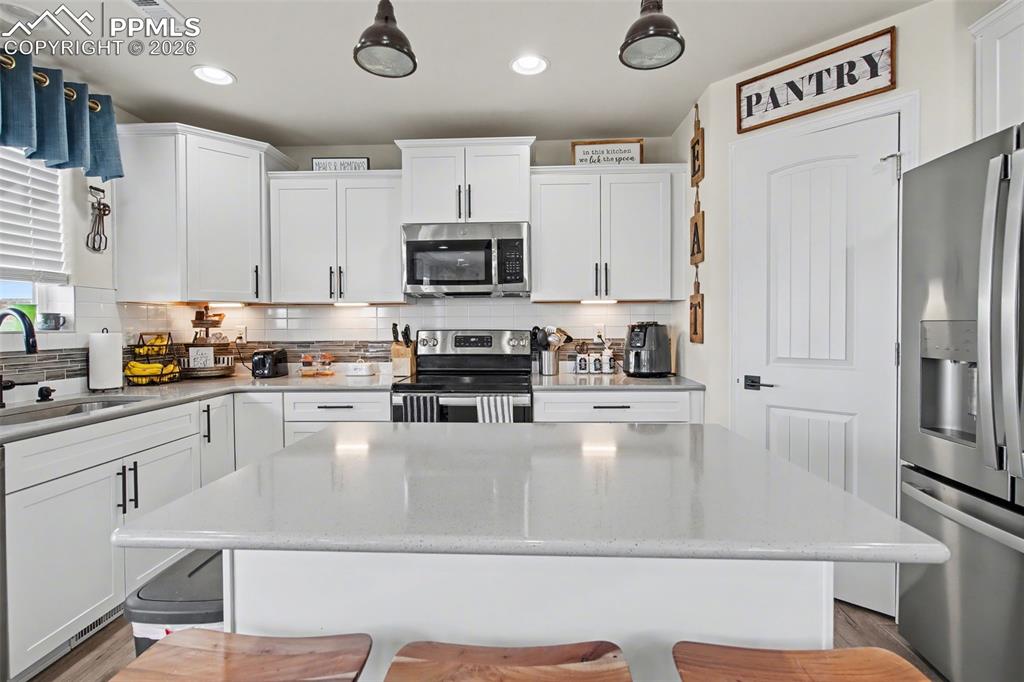 Image 14 of 38: Kitchen