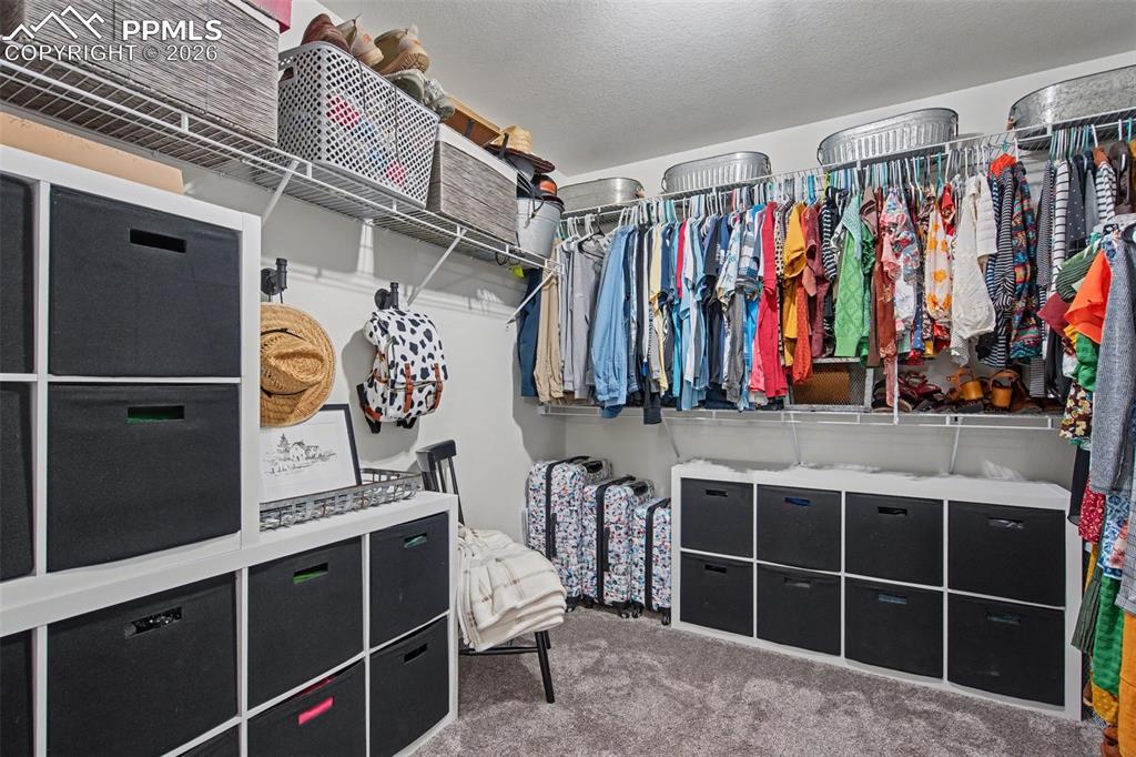 Image 29 of 38: Closet