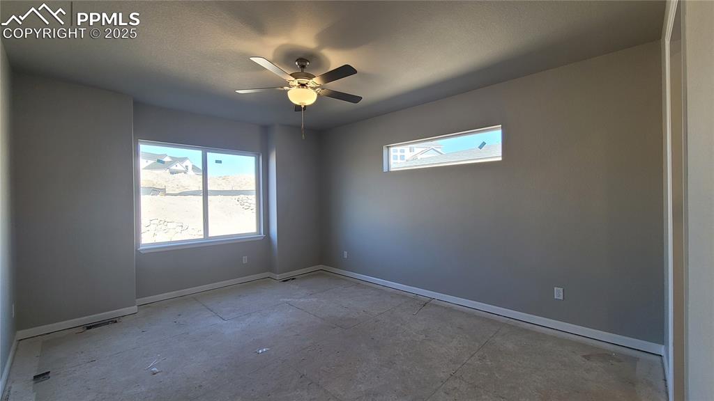 Image 11 of 32: Master Bedroom