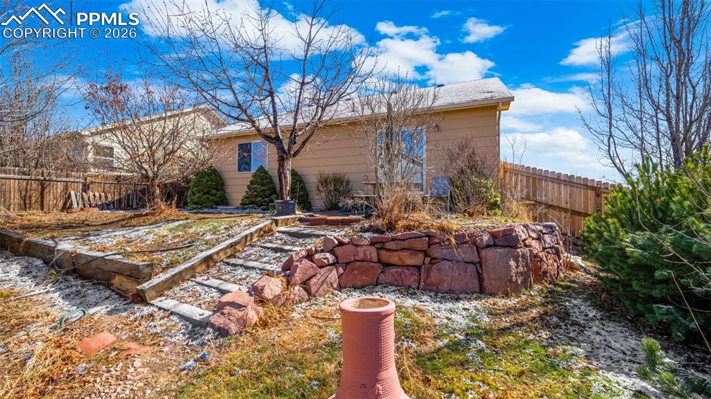 Image 31 of 33: Back of Structure