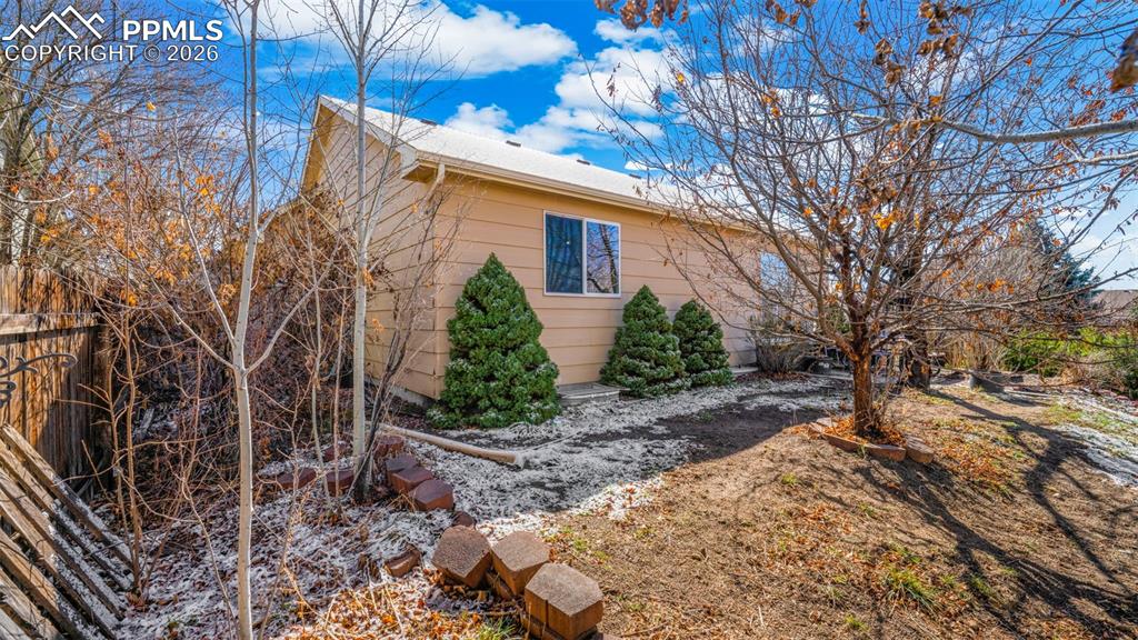 Image 33 of 33: Side of Structure