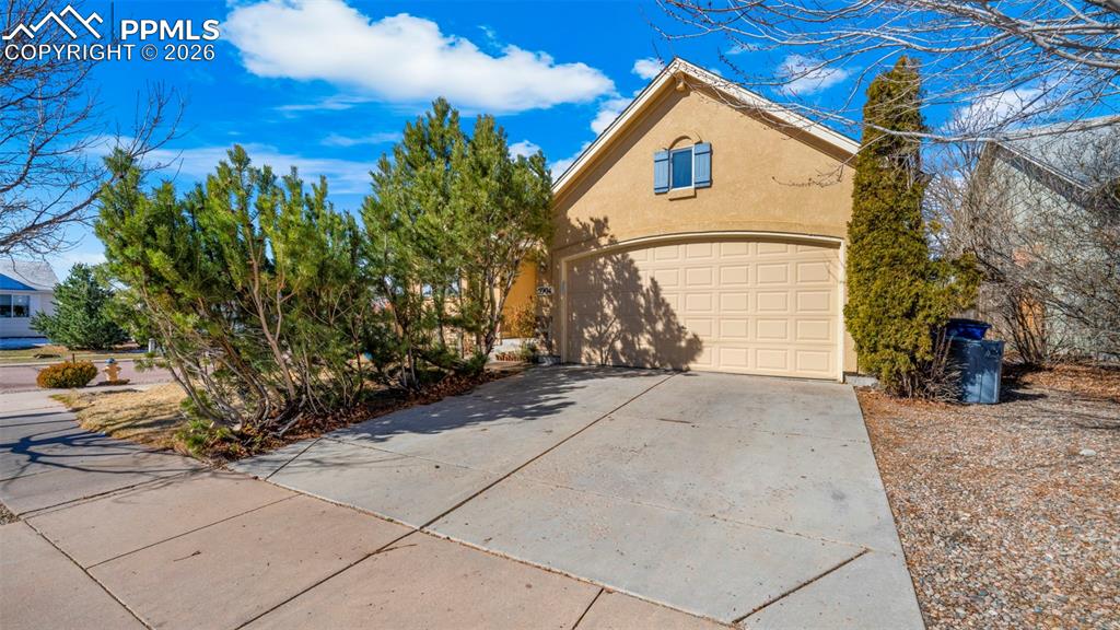 Image 9 of 33: Front of Structure