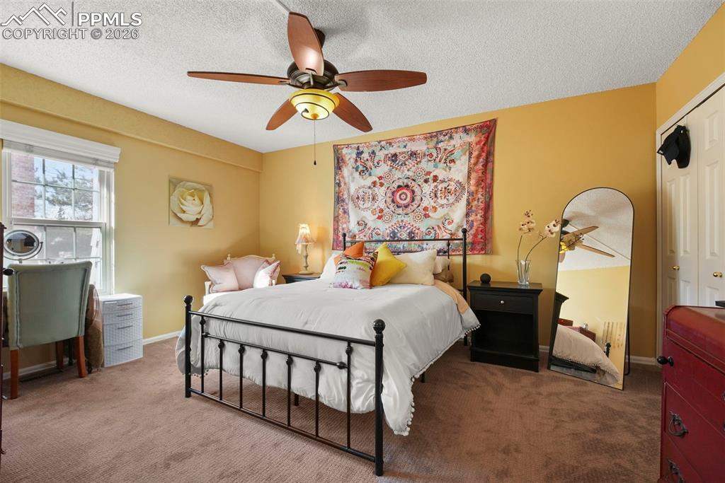 Image 21 of 44: Bedroom