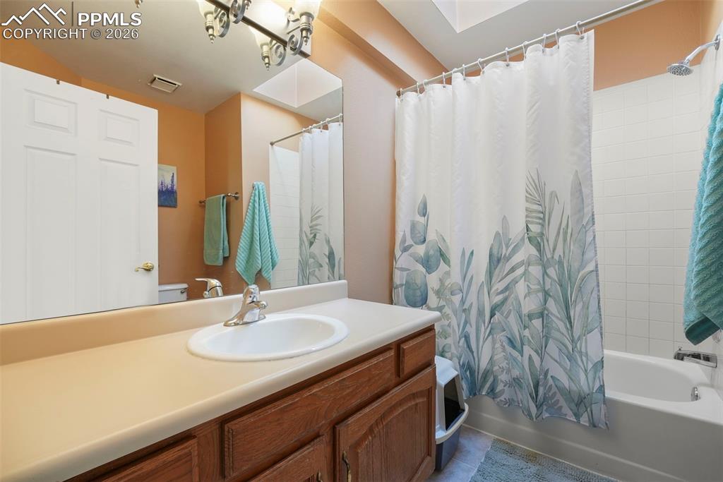 Image 28 of 44: upper 2nd bedroom