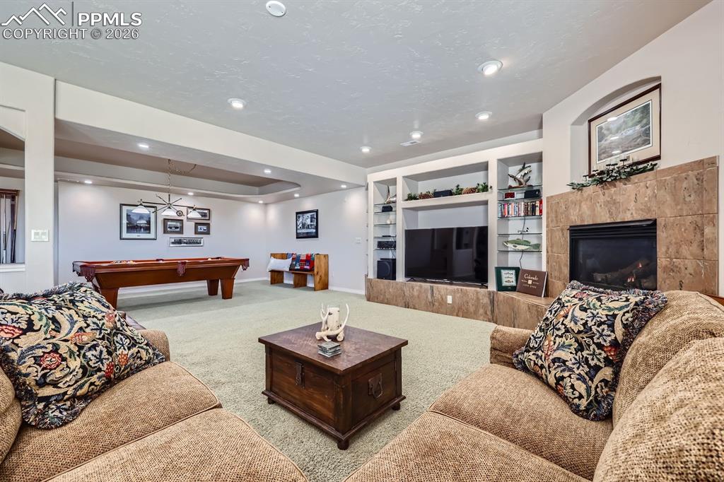 Image 29 of 50: Family Room