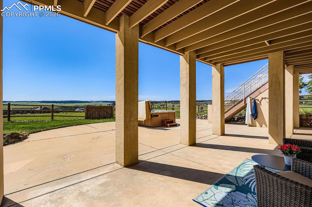 Image 35 of 50: Patio