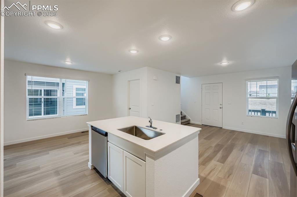 Image 3 of 12: Kitchen