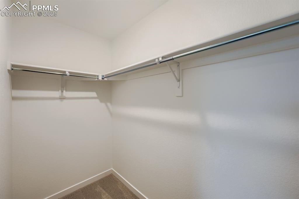 Image 7 of 12: Closet