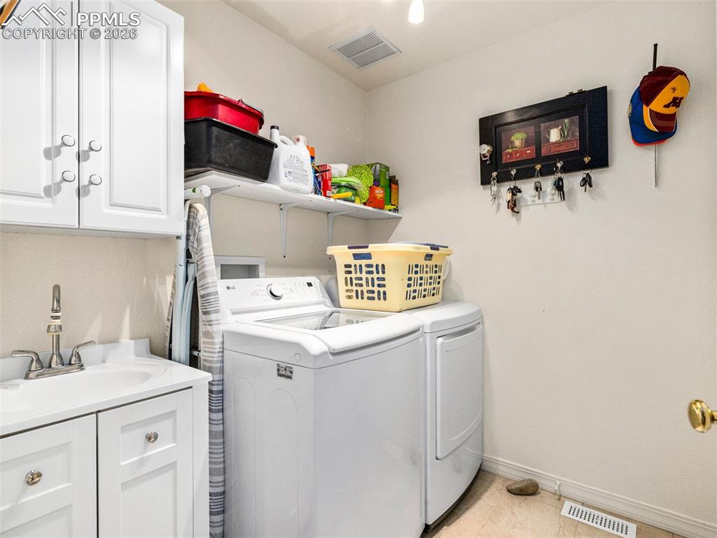 Image 17 of 41: Laundry