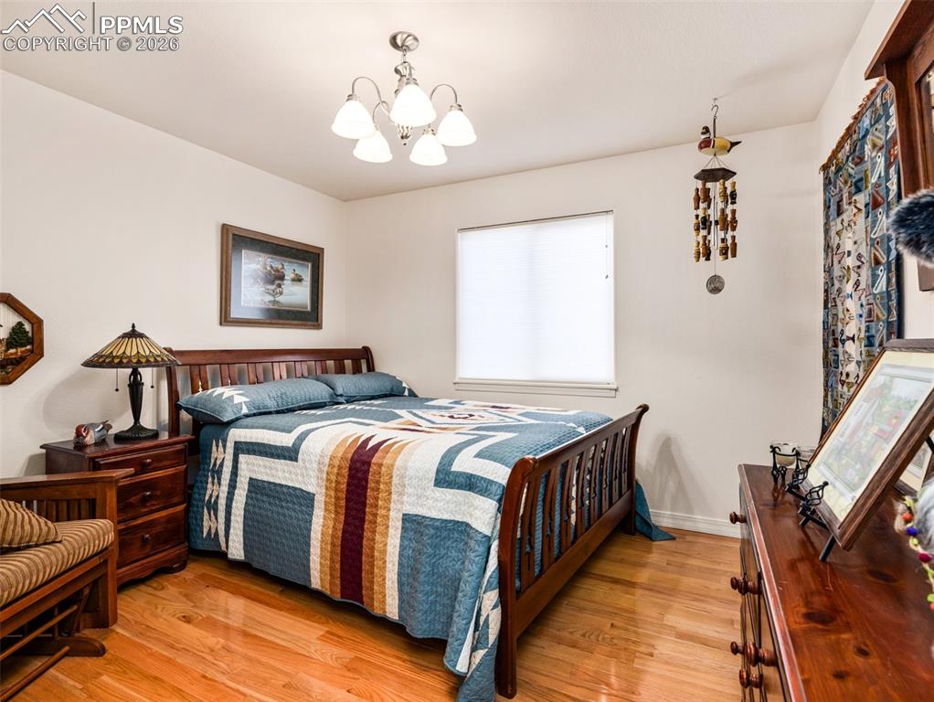 Image 18 of 41: Bedroom