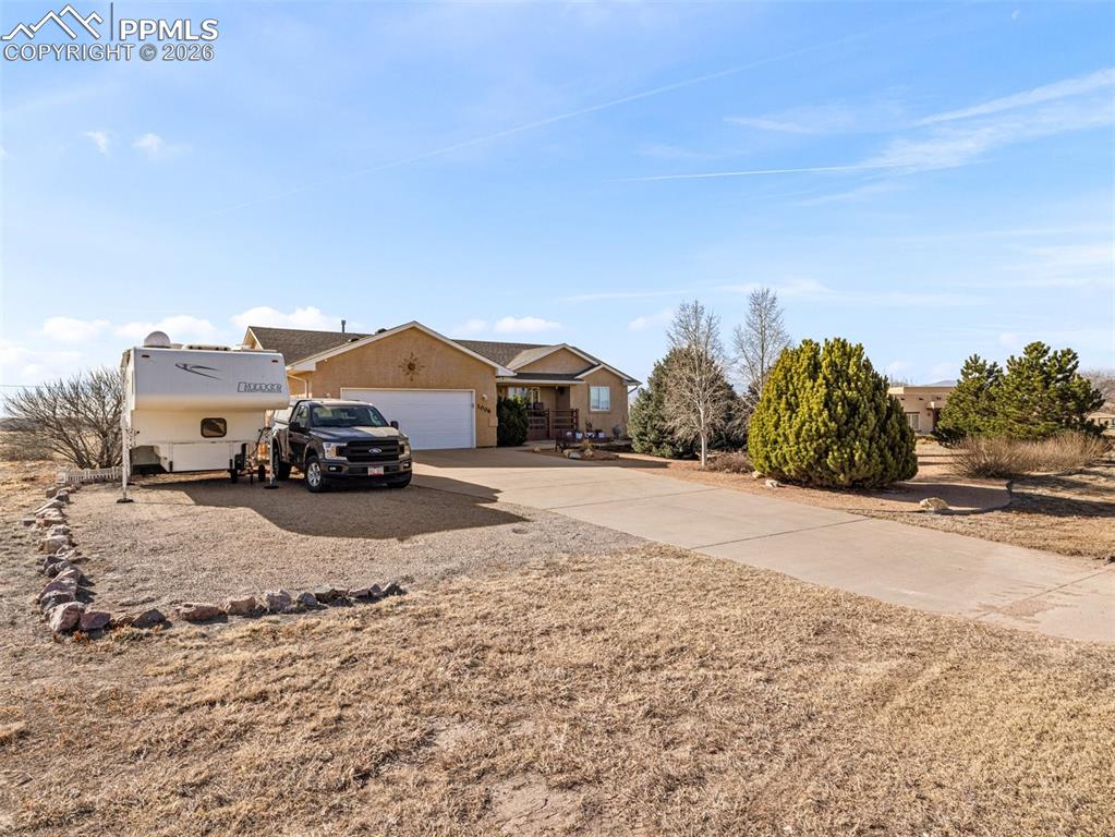 Image 5 of 41: Front of Structure