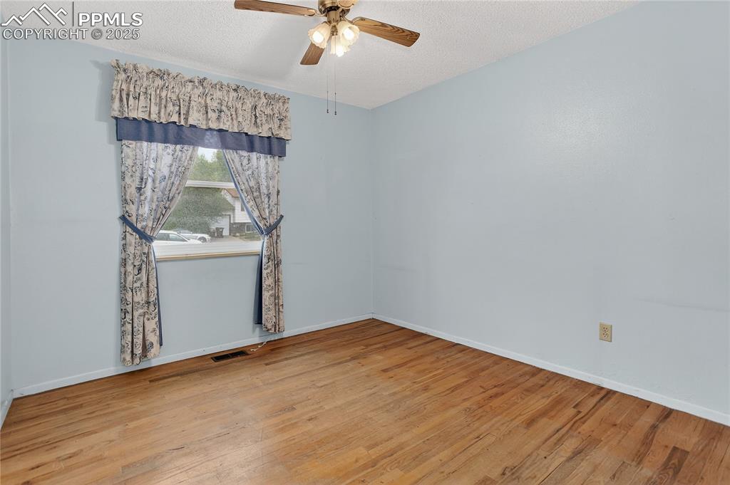 Image 7 of 15: Bedroom 2