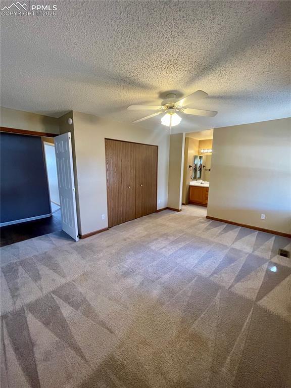 Image 5 of 29: Bedroom